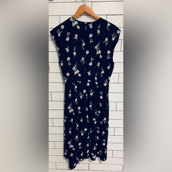 Banana Republic tulip print wrap Dress 10 - Picture 6 of 7